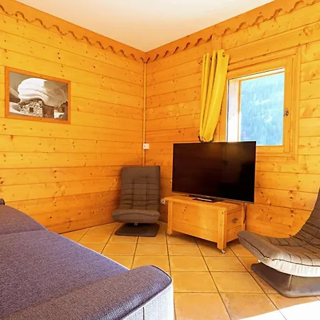 Vakantiehuis Pralioud - Confort Moderne, & Piscine *