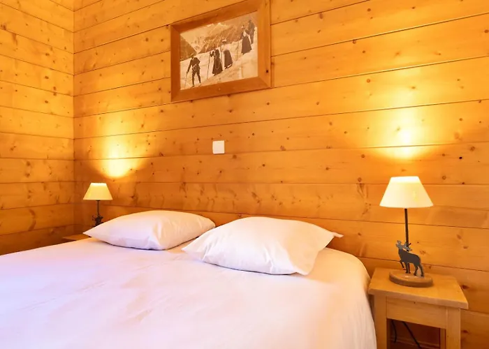 Pralioud - Confort Moderne, & Piscine La Plagne