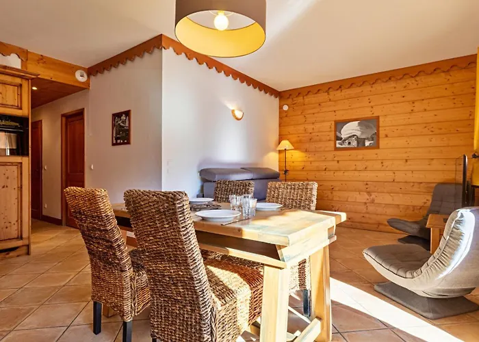Casa vacanze Pralioud – Confort Moderne, Spa&piscine La Plagne